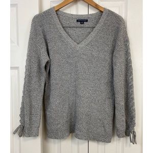 American eagle gray v neck sweater lace up sleeve size small